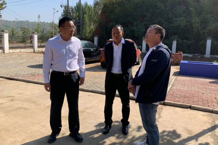 飯坡鎮(zhèn)領(lǐng)導(dǎo)視察環(huán)湖污水處理廠 飯坡鎮(zhèn)領(lǐng)導(dǎo)視察環(huán)湖污水處理廠